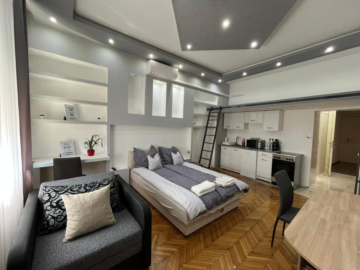 Szechenyi Apartman 미슈콜츠 외부 사진