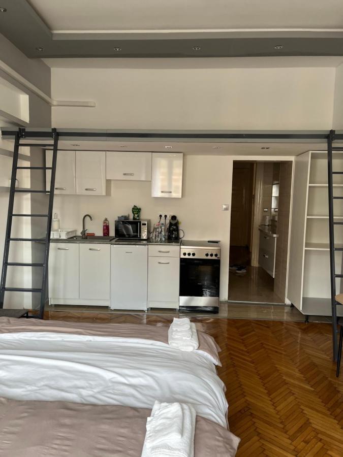 Szechenyi Apartman 미슈콜츠 외부 사진