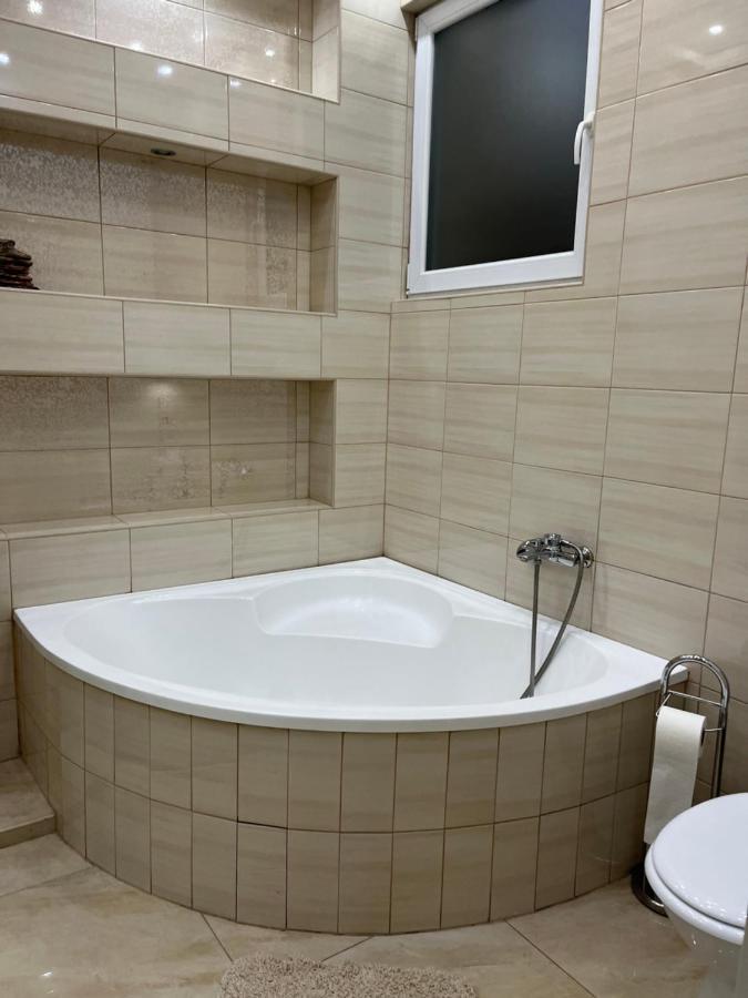 Szechenyi Apartman 미슈콜츠 외부 사진