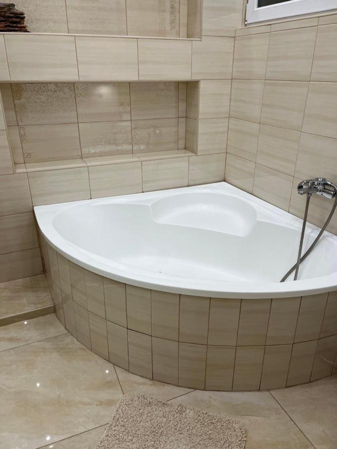 Szechenyi Apartman 미슈콜츠 외부 사진